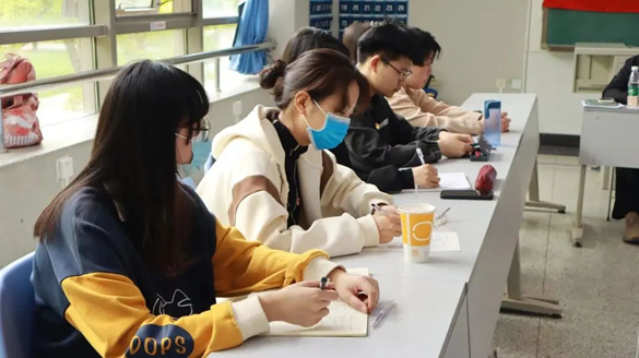 8636e8e089b94eaabbd81f57a684ce17.png image.png