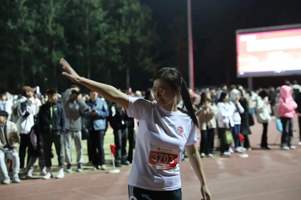 9c07587633bd42029ee3eeb95bc1a9e0.png image.png